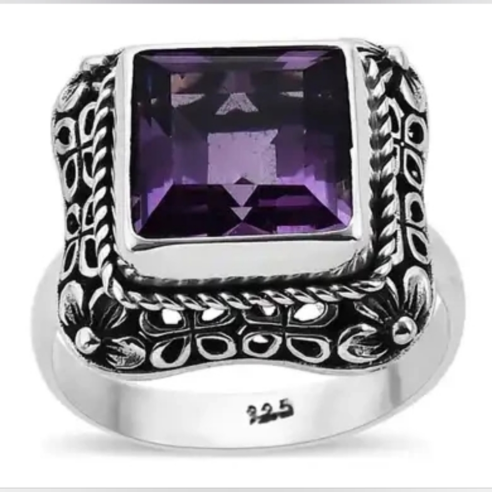 Elegant Silver and Purple Amethyst Ring